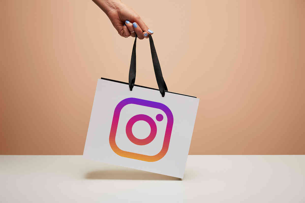 آنچه باید درباره خرید در استوری ها (Shopping in Stories) بدانید آنچه باید درباره خرید در استوری ها (Shopping in Stories) بدانید
